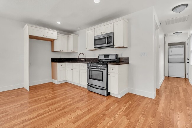 Building Photo - 420 Bonito Ave