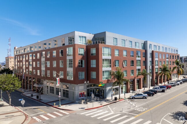 Building Photo - Centre Street Lofts
