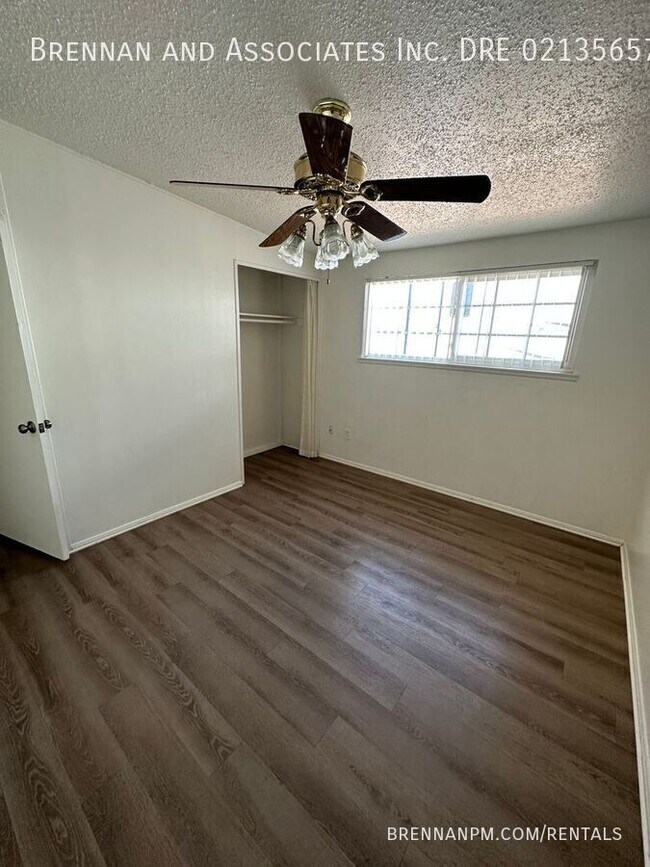 Building Photo - 820 Hickory Ct