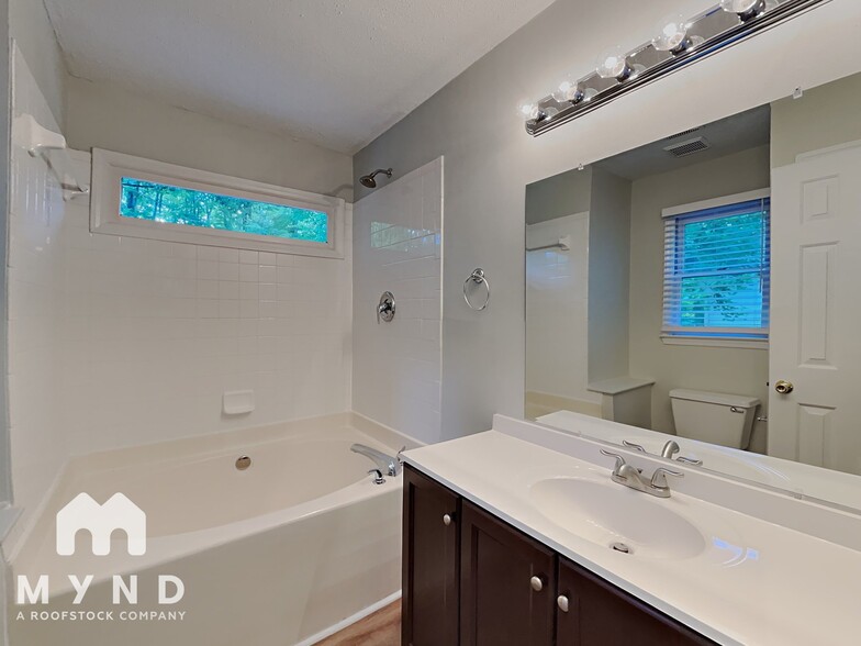 Building Photo - 1329 Cedar Branch Ct