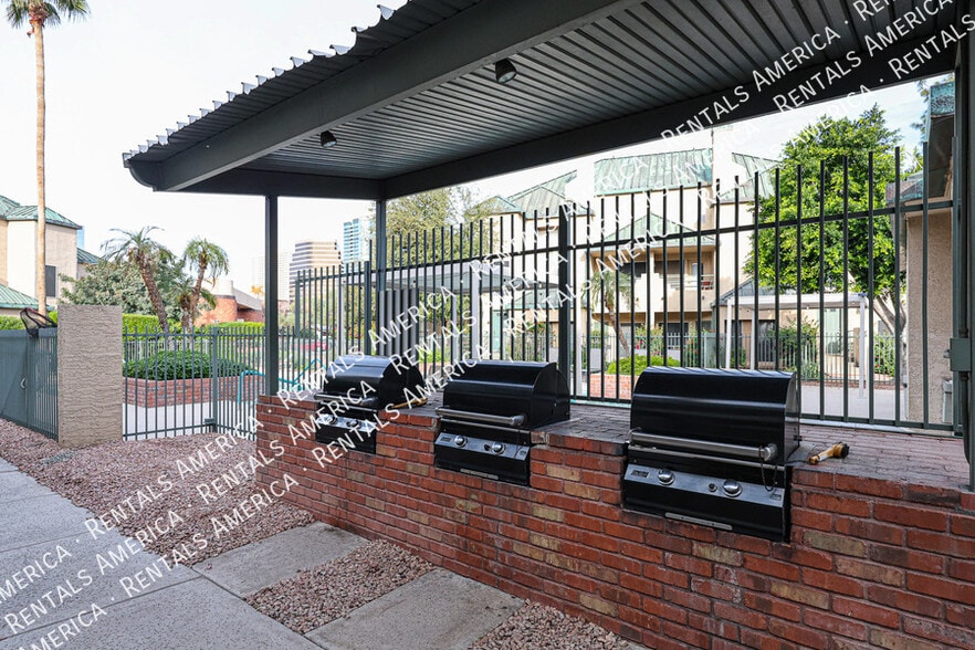 Building Photo - 101 N 7th St