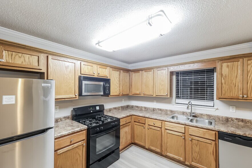 Building Photo - 5808 Christon Cir