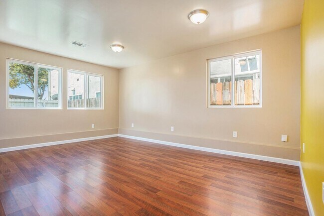 Building Photo - 1215 San Pablo Ave