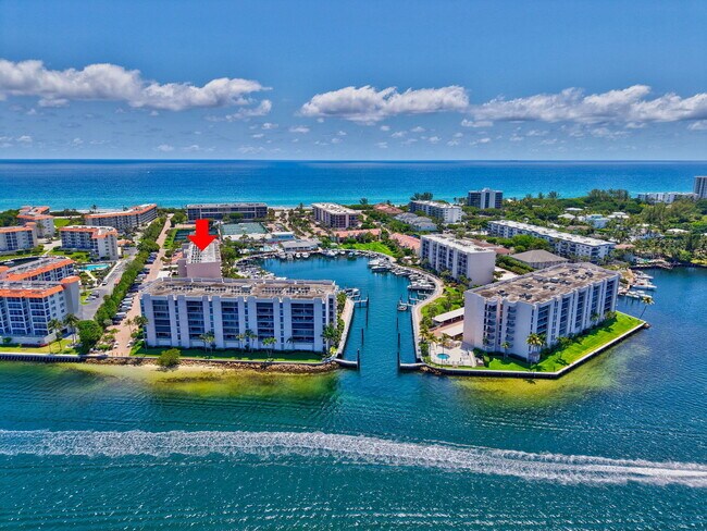 Building Photo - 2707 N Ocean Blvd
