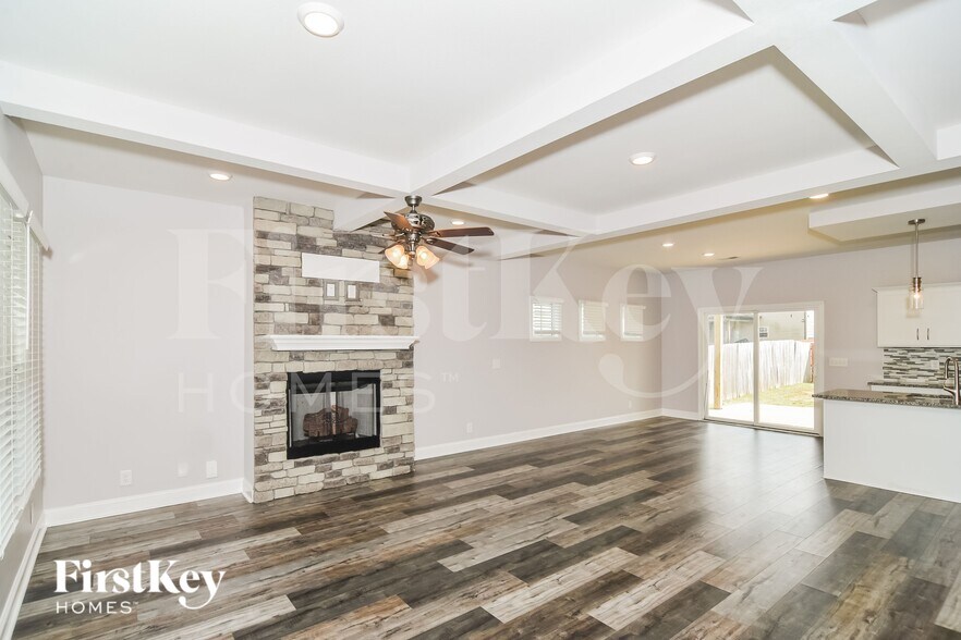 Building Photo - 1156 Charles Thomas Dr