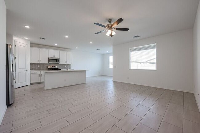 Building Photo - NEWLY BUILT HOME IN LAVEEN OFF 202 & DOBBI...