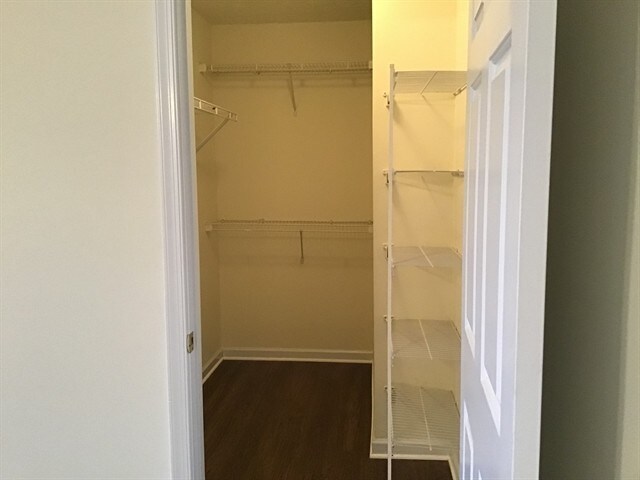 Building Photo - 5954 Courtney Pl