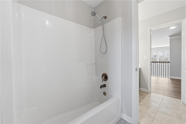 Building Photo - 1440 Waverly Glen Dr