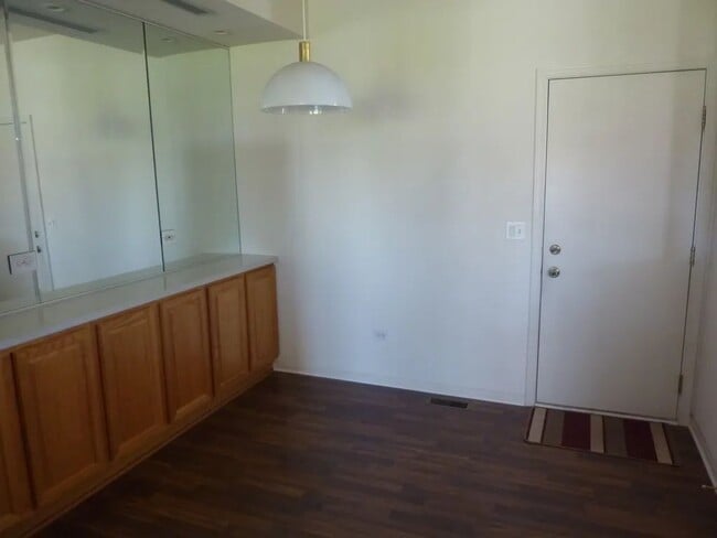 Building Photo - 1040 Montego Bay Ct