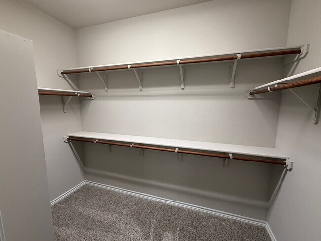 Building Photo - GORGEOUS 3-bedroom 2-bathroom home in Cedarbrook Estates!