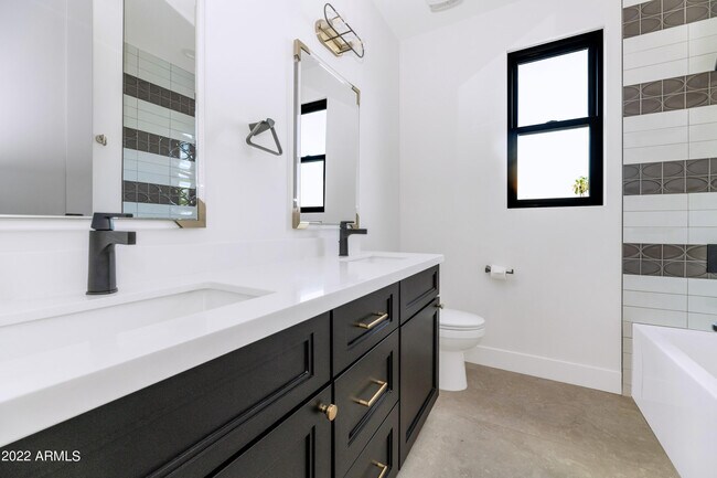 Building Photo - 4518 N 39th St