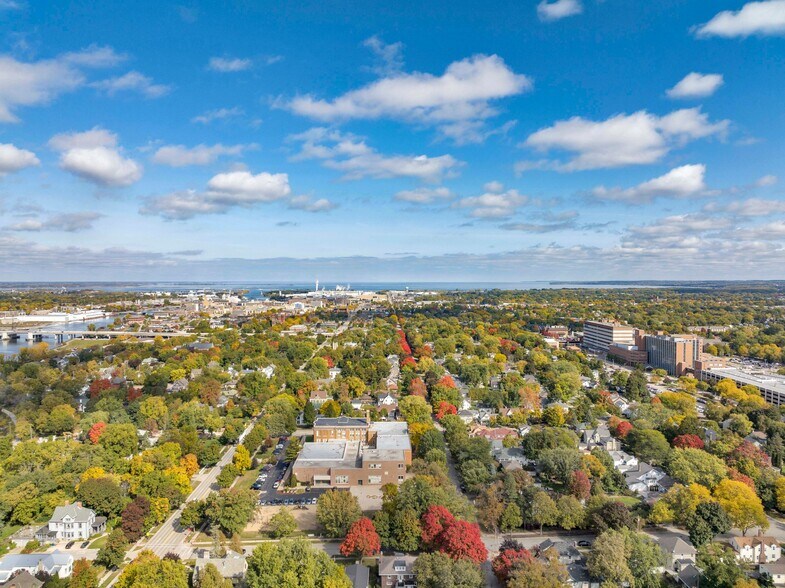Building Photo - 712 Grignon St