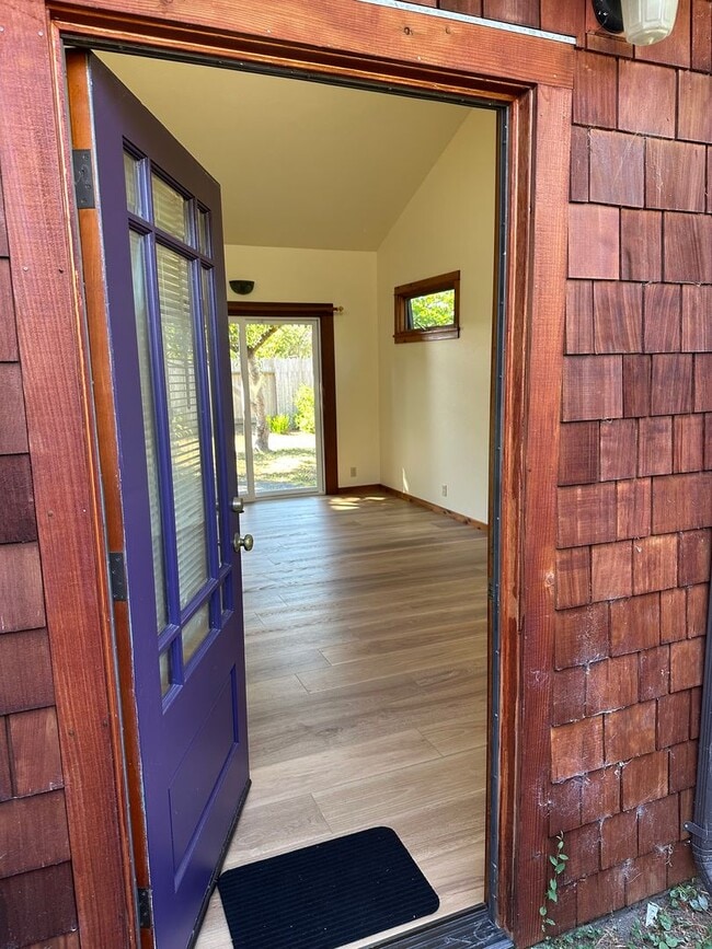 Building Photo - Charming Studio Loft in Arcata – Close to Plaza & Cal Poly Humboldt