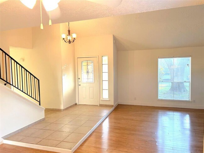 Building Photo - 119 Asheboro Dr