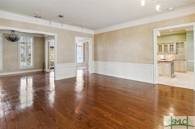 Building Photo - 106 Pine Lakes Ave
