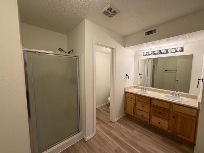 Building Photo - 3 Bedroom Single Story Home Available Near Unser Blvd NW & McMahon Blvd NW!