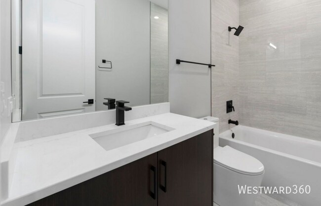 Building Photo - 4029 S Calumet Ave