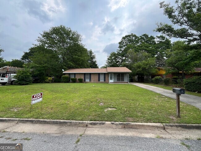 Primary Photo - 2220 Mahan Dr