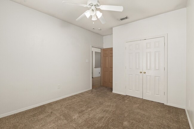 Building Photo - 21123 Sweet Blossom Ln