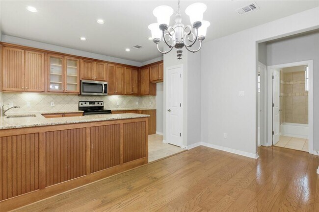 Building Photo - 8917 Old Lampasas Trail