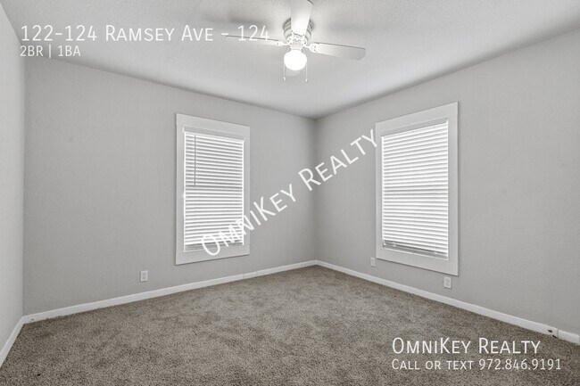 Building Photo - 122-124 Ramsey Ave-124