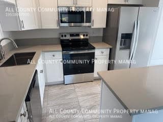 Building Photo - 624 Persimmon Way