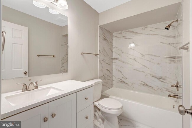 Building Photo - 8326 Darlington St