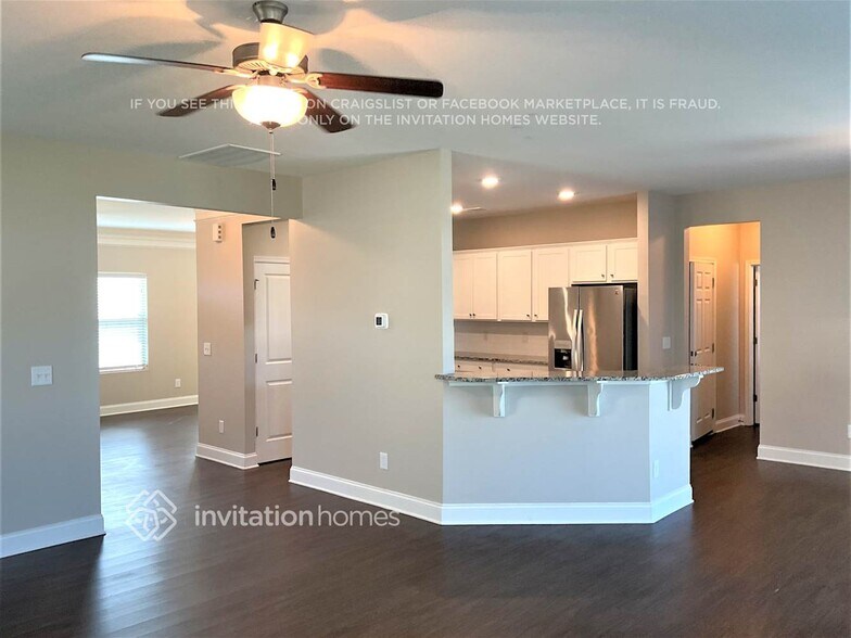 Building Photo - 5381 Roberta Crossing Dr