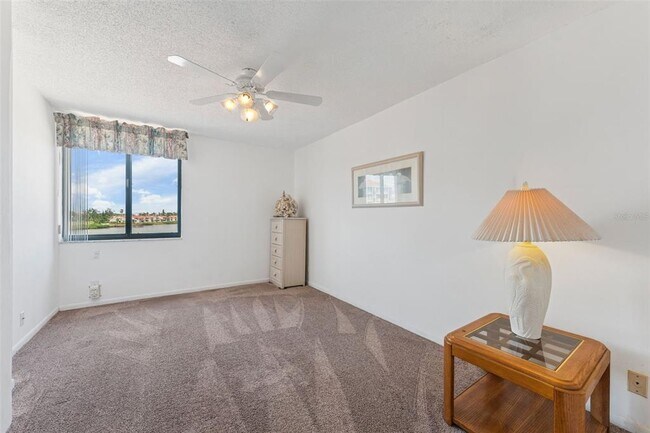 Building Photo - 6158 Palma Del Mar Blvd S