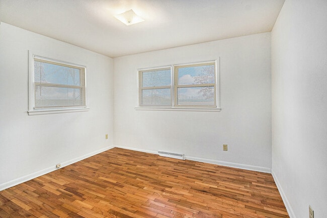 Building Photo - 11720 Portage Rd