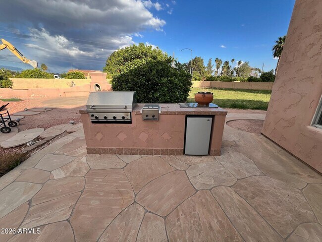 Building Photo - 3550 E June Cir