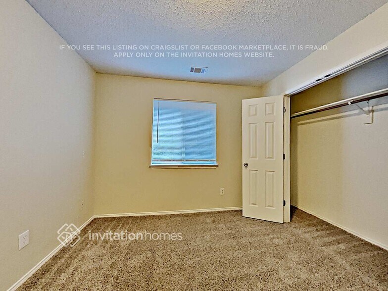 Building Photo - 1777 Meyerwood Ln S