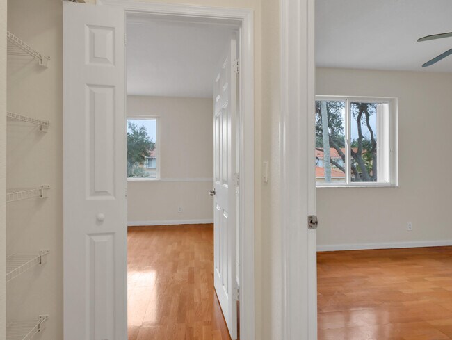 Building Photo - 6136 Sugar Loaf Ln