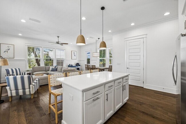 Building Photo - 28 Emerald Beach Cir