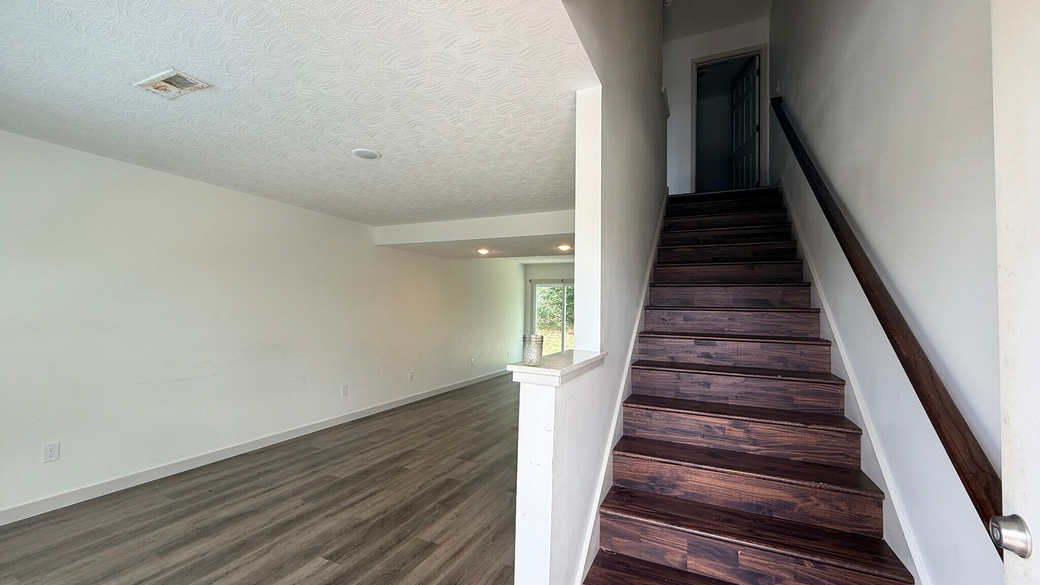 Building Photo - 604 Crescent Hill Dr