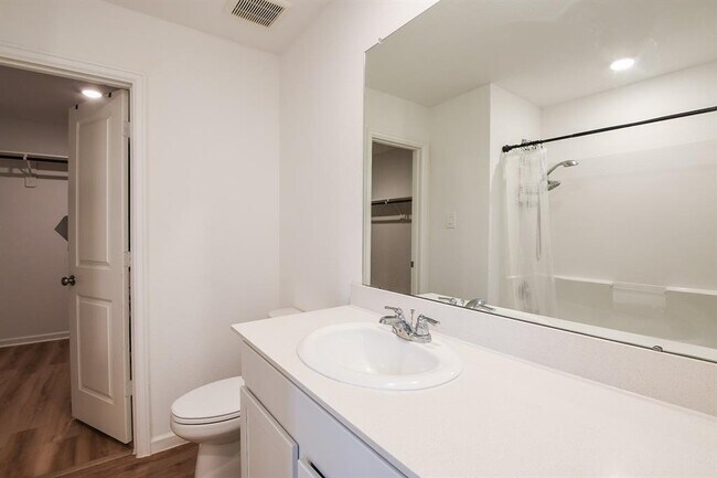 Building Photo - 2728 Cadiz Bay Dr