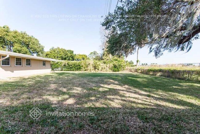 Building Photo - 618 15th Ave Dr E