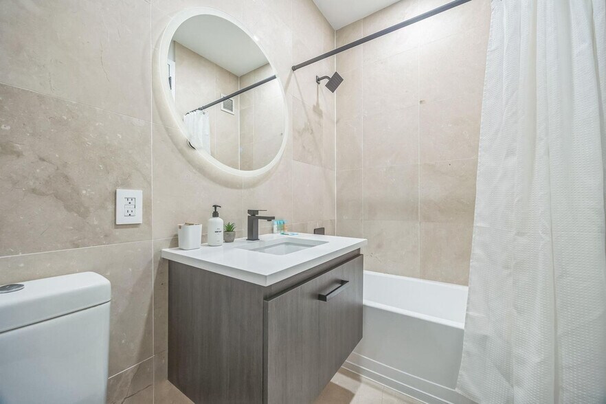 Building Photo - 95 Wall St