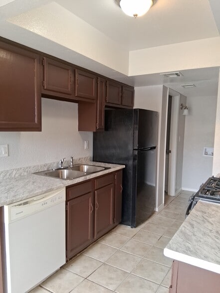 Building Photo - 11600 Marsh McCall Way