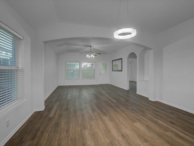 Building Photo - 20923 Dover Mist Ln