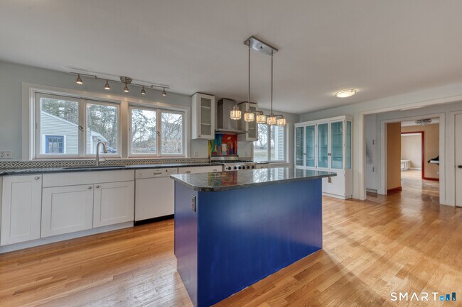 Building Photo - 23 Moulton Rd