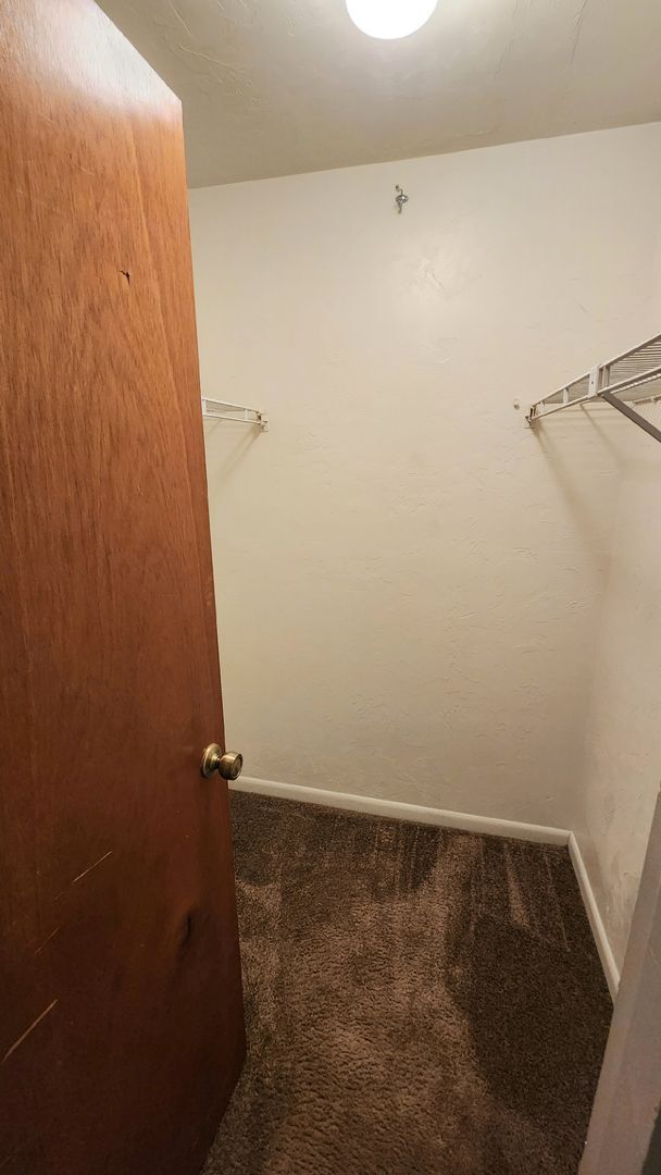 Building Photo - Mill Run 4026