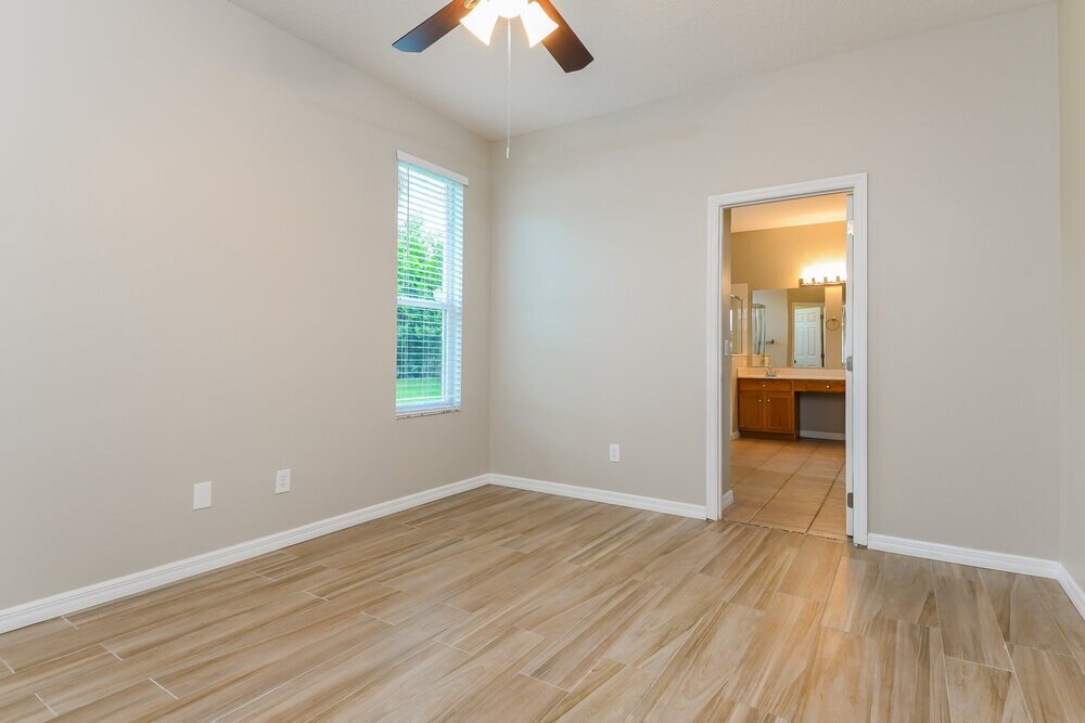 Building Photo - 115 Cork Way