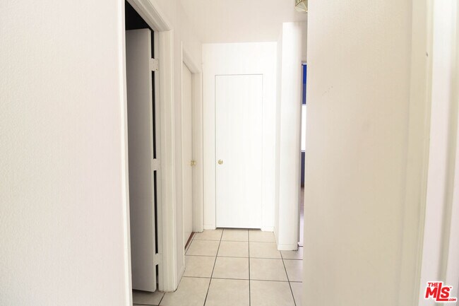 Building Photo - 36805 Alder St