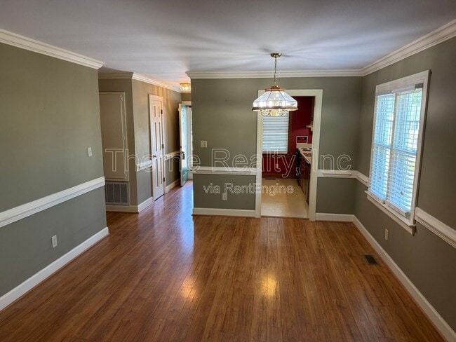 Building Photo - 300 Windermere Cir