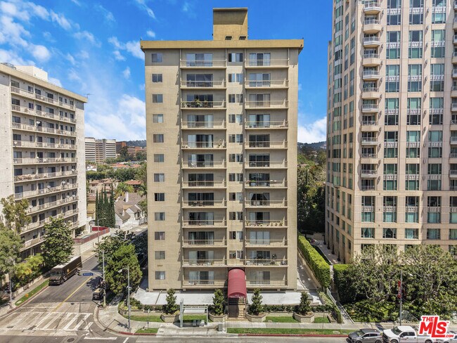 Building Photo - 10747 Wilshire Blvd