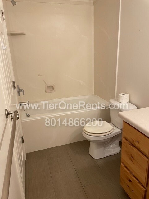 Building Photo - NO DEPOSIT option available for qualified ...