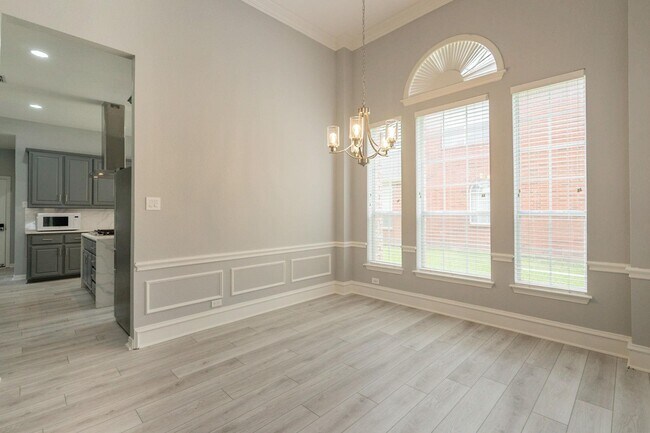 Building Photo - 7728 Saragosa Creek Dr