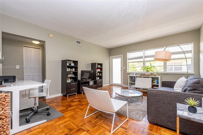 Building Photo - 350 S Shore Dr