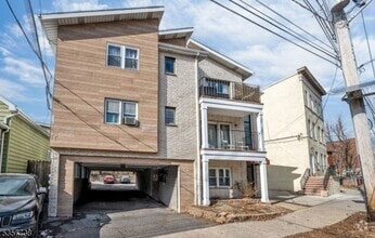 Building Photo - 349 Gorge Rd
